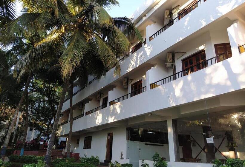 Camera Deluxe, Fantasy Resort Goa