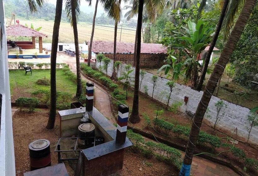 Camera Deluxe, Fantasy Resort Goa