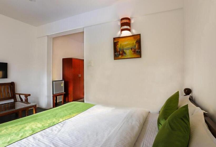 Camera Deluxe, Fantasy Resort Goa