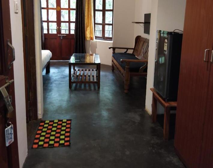 Camera Deluxe, Fantasy Resort Goa