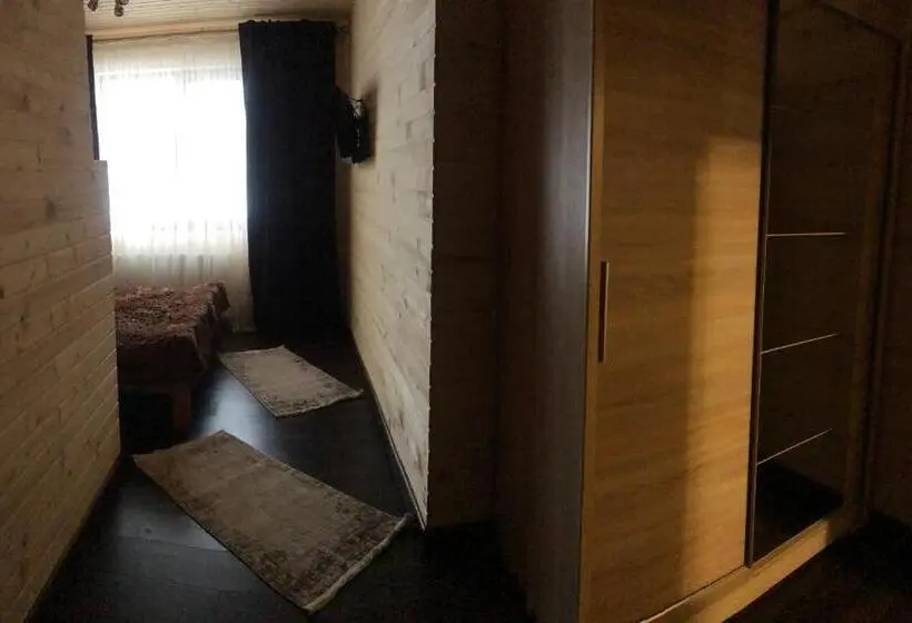 スタンダード4人部屋, опришок