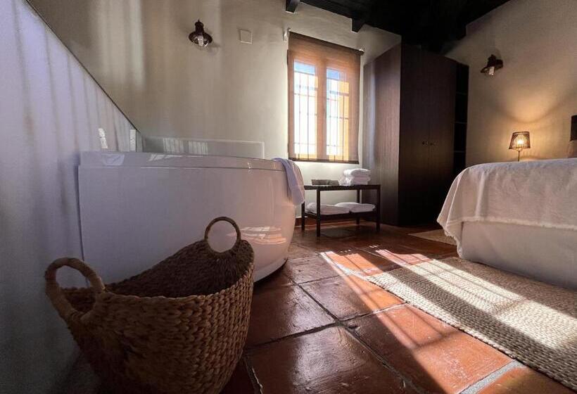 غرفة قياسية مزوَّدة بجاكوزي, Resort Hípico El Hinojal