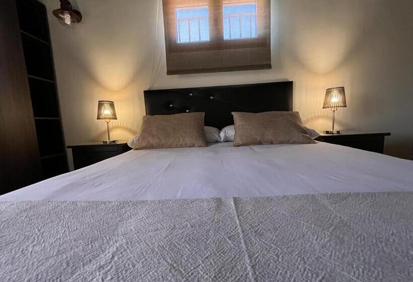 غرفة قياسية مزوَّدة بجاكوزي, Resort Hípico El Hinojal
