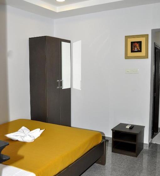 豪华房间, Royaleinn Sirkali