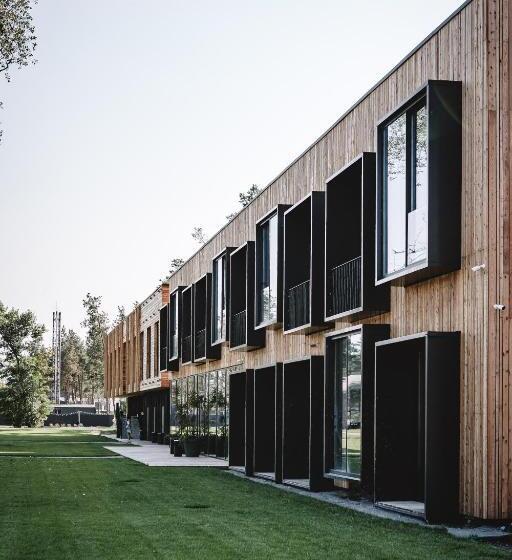 غرفة عائلية, Shelest