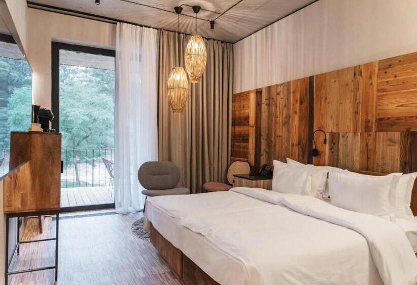 غرفة ديلوكس, Shelest