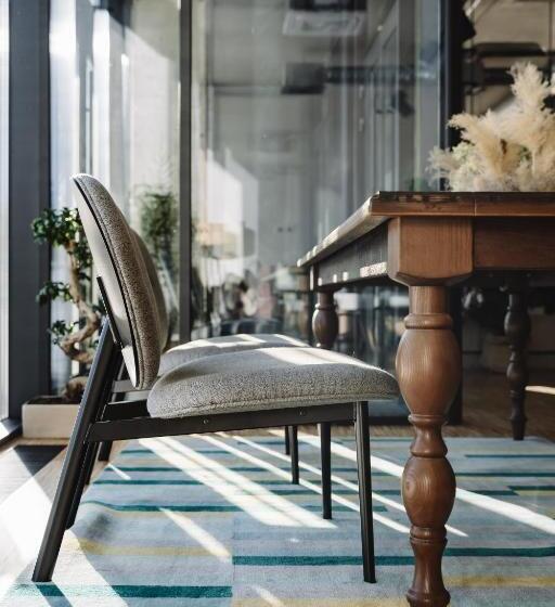 חדר משפתחתי סופריור, Shelest