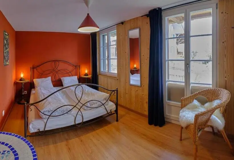 スタンダードルーム, Uelis Stöckli Gästezimmer Auf Belebtem Bauernhof Mit Hotpot Und Alpakatrekking