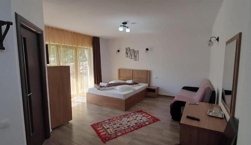 اتاق استاندارد, Casa Maria Moieciu C