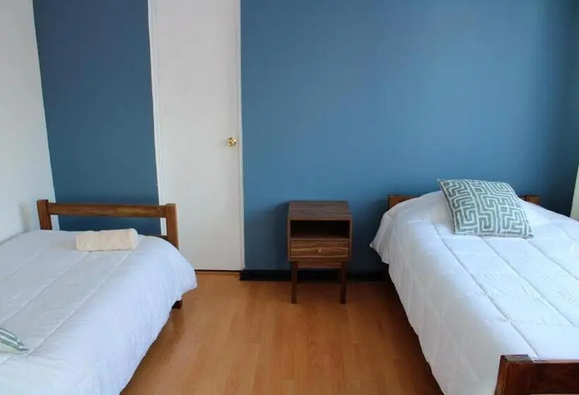Perhehuone, Hostal Casa Lhotse