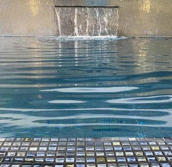 استودیوی لوکس, Studio 42 Zoned Kopaonik