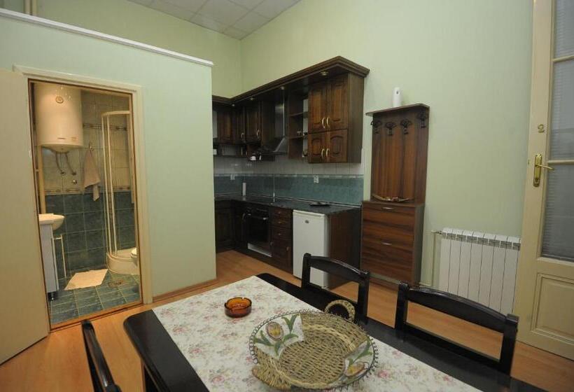 آپارتمان 1 خوابه, Siesta