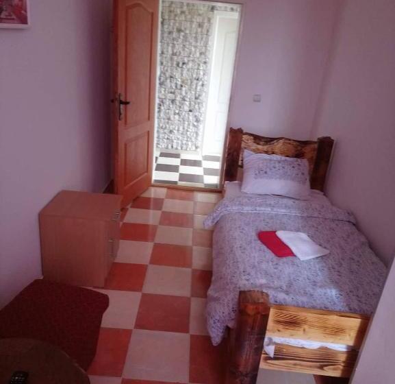 اتاق استاندارد یک نفره, Hostel Arijana