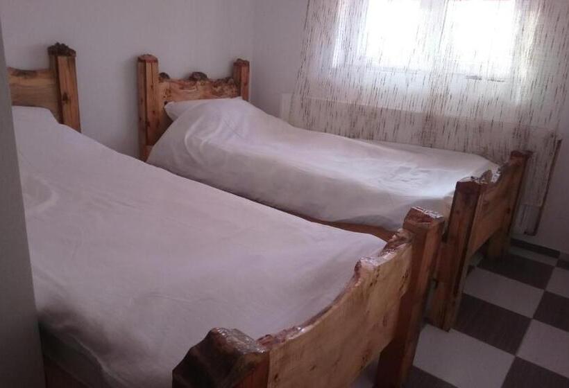 اتاق استاندارد, Hostel Arijana