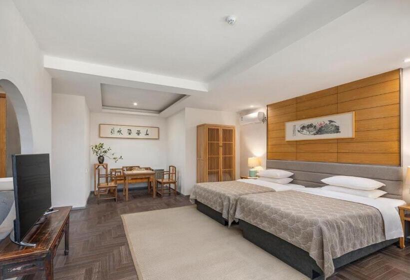 Номер Deluxe Вид на Озеро, Guilin Heshe Lakeside Resort