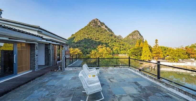 جناح مزود بتراس, Guilin Heshe Lakeside Resort