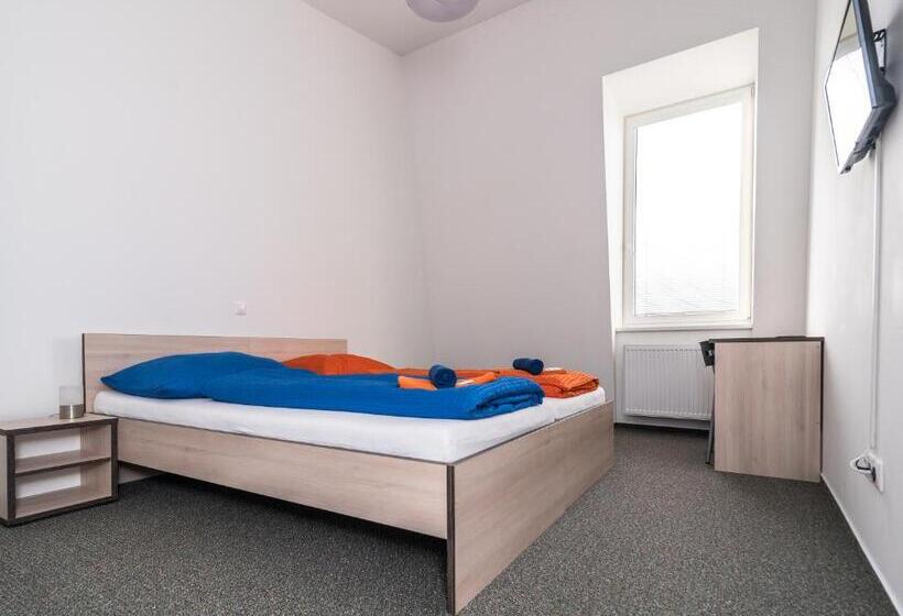 コンフォートトリプルルーム, Hc