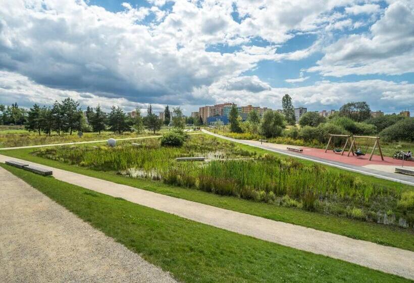 コンフォートトリプルルーム, Hc