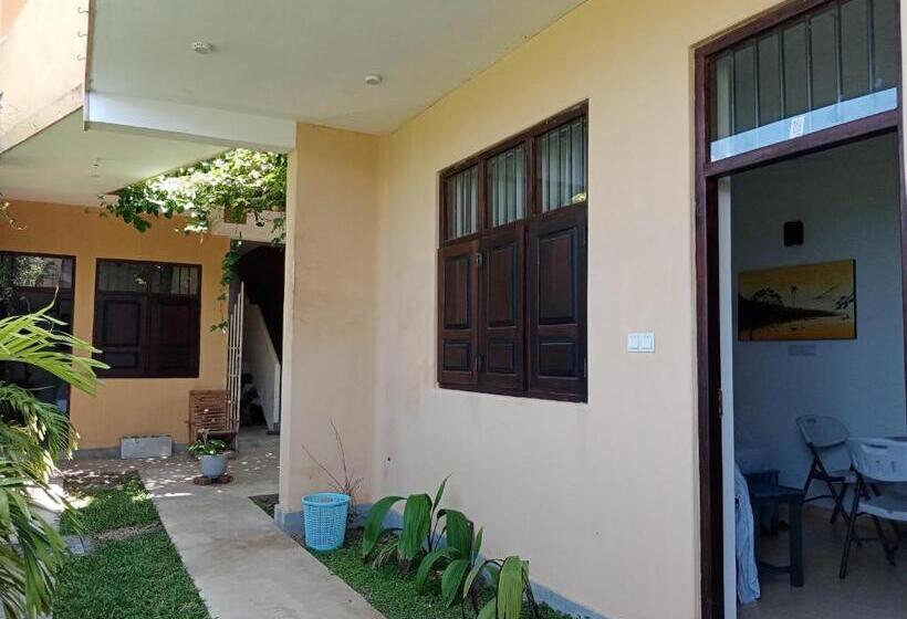 Номер Стандарт Вид на Сад, South Sea Villa
