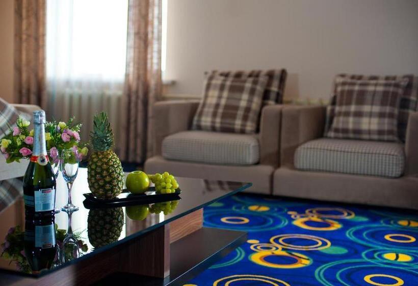 سوئیت 2 خوابه, Konfor Hotel Burabay