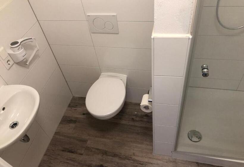 Номер Basic, Haselnuss