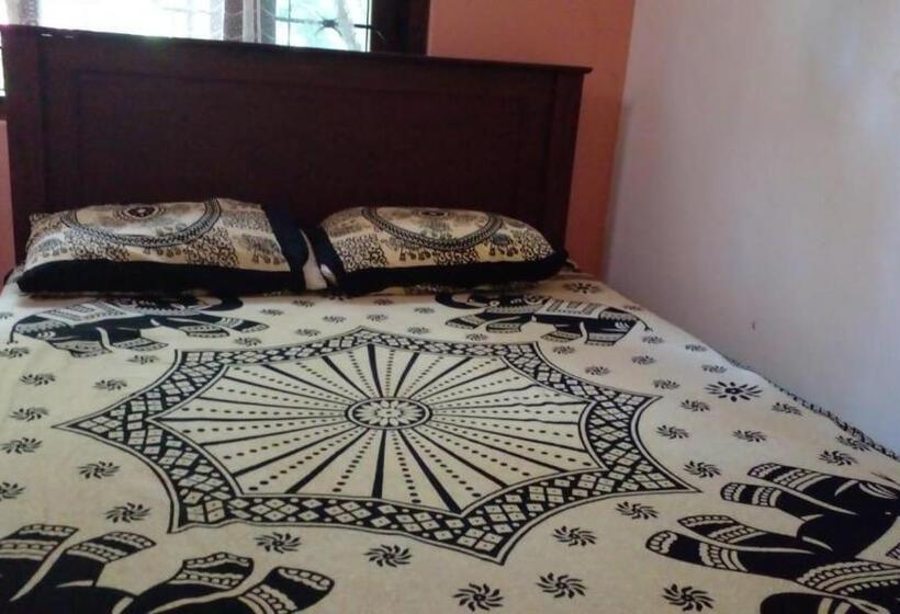 Номер Deluxe, Rivi Sanda Villa & Apartment Hikkaduwa