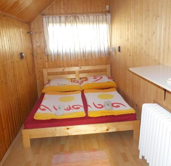 デラックスルーム, Sárvári Vendégház Pécs,hosszúhetény