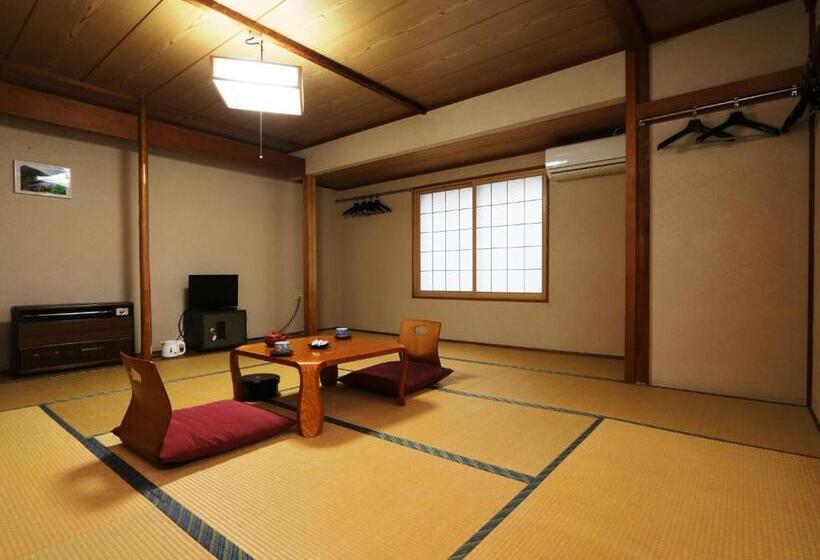 חדר סטנדרט לארבעה, Lodge Tsubaki