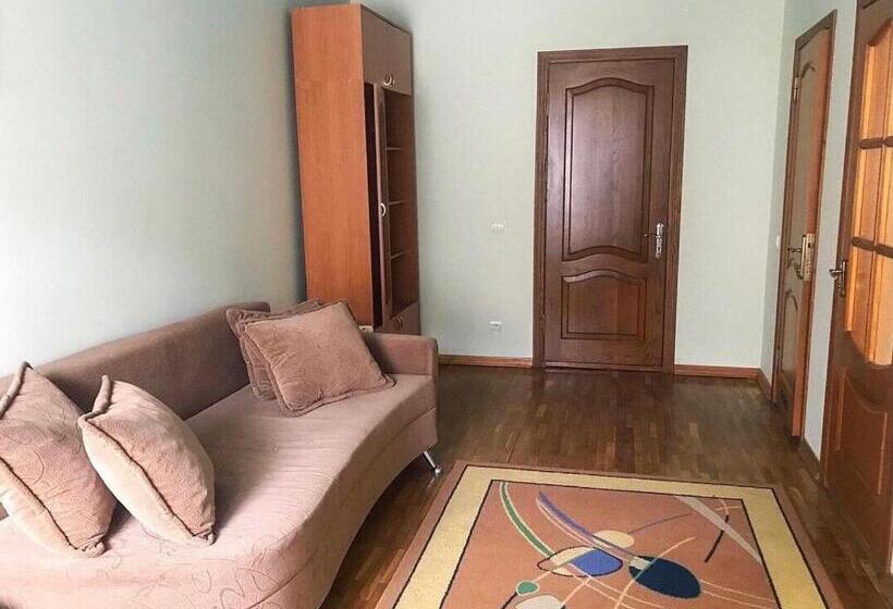 Люкс с Балконом, Tur Gotel Kosiv
