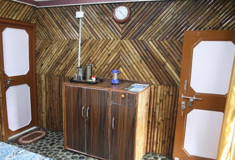 스탠다드 룸 산 전망, Vedic Vibes Resort