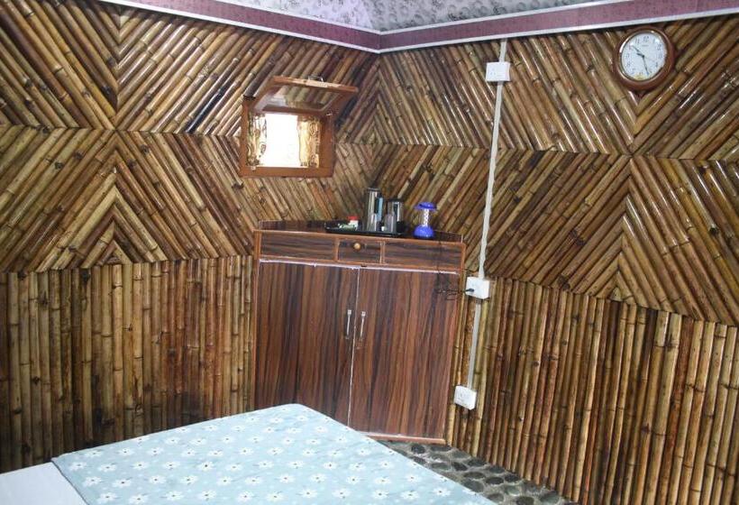 디럭스 룸, Vedic Vibes Resort