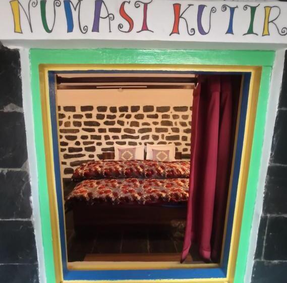 디럭스 룸, Vedic Vibes Resort