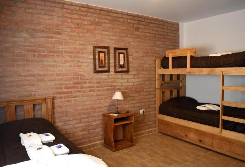 חדר סטנדרט לארבעה, Hosteria Villa Santa Clara Del Atuel