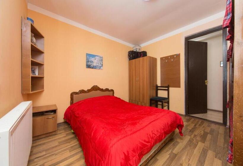 اتاق استاندارد چهار تخته, Snow House