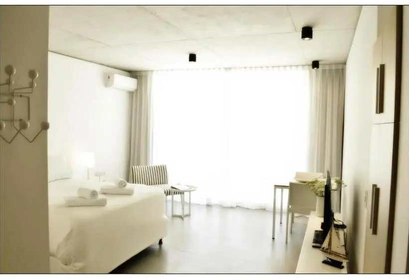 バルコニー付き１ベッドルームアパートメント, Amura Suites