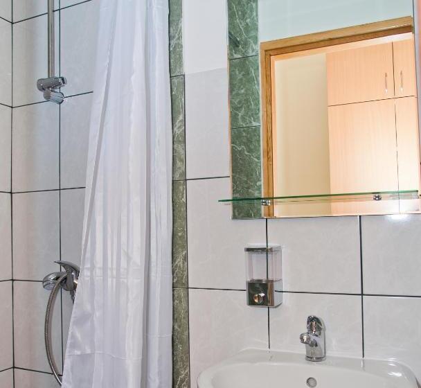 اتاق استاندارد یک نفره, Garni Hotel Alma