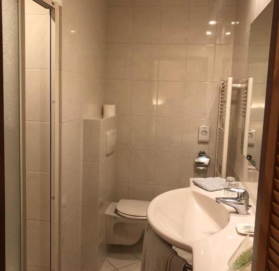 디럭스 룸, Handelia