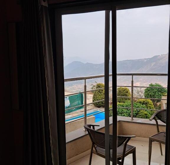 Номер Стандарт с Балконом, Hillview Rooms By 29 Bungalow