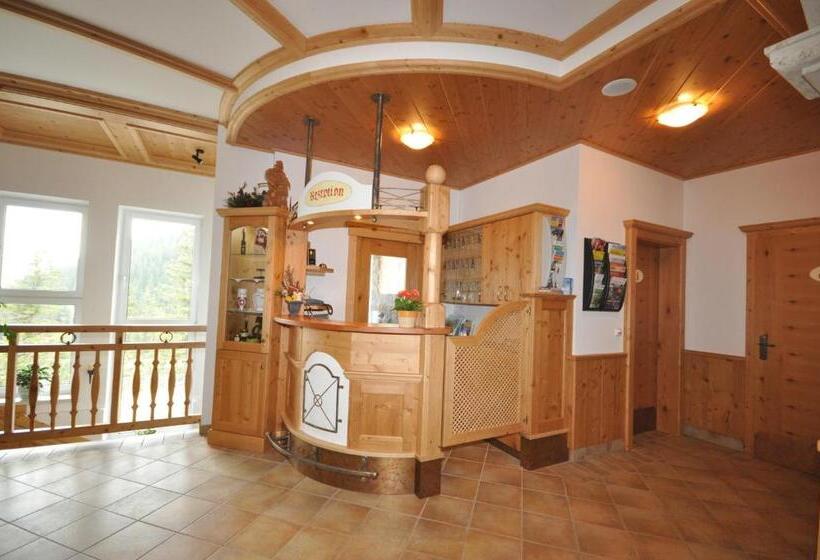 标准间, Hochkarhof