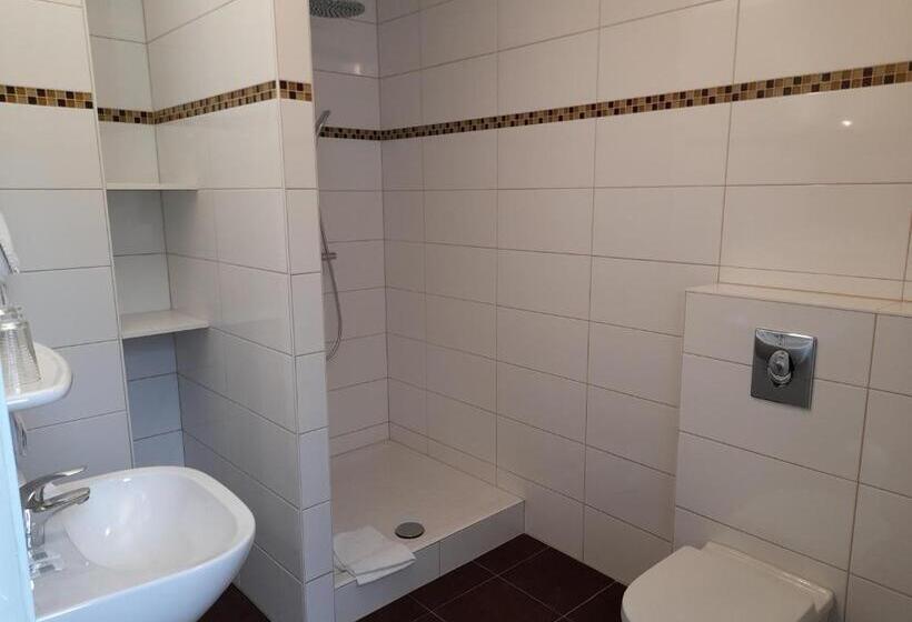 Номер Комфорт, Hôtel Restaurant à L Etoile