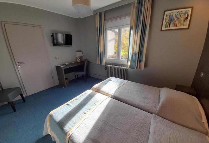 Номер Стандарт, Hôtel Restaurant à L Etoile