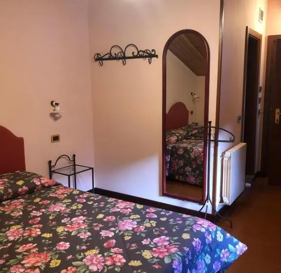 スタンダードルーム, I Pionieri
