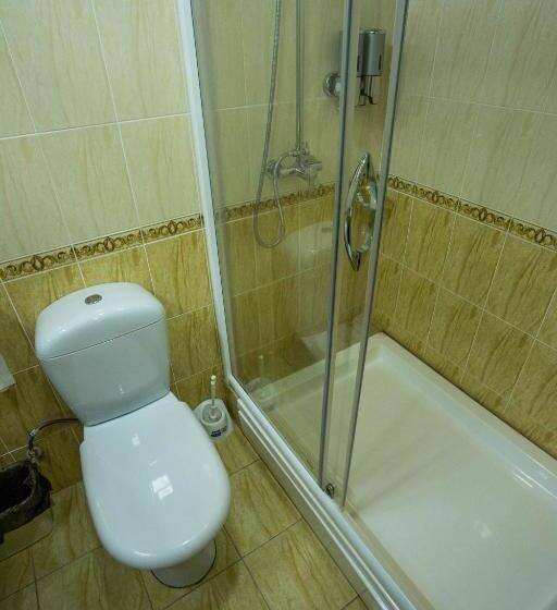 اتاق اکونومی, Karvon Saroy