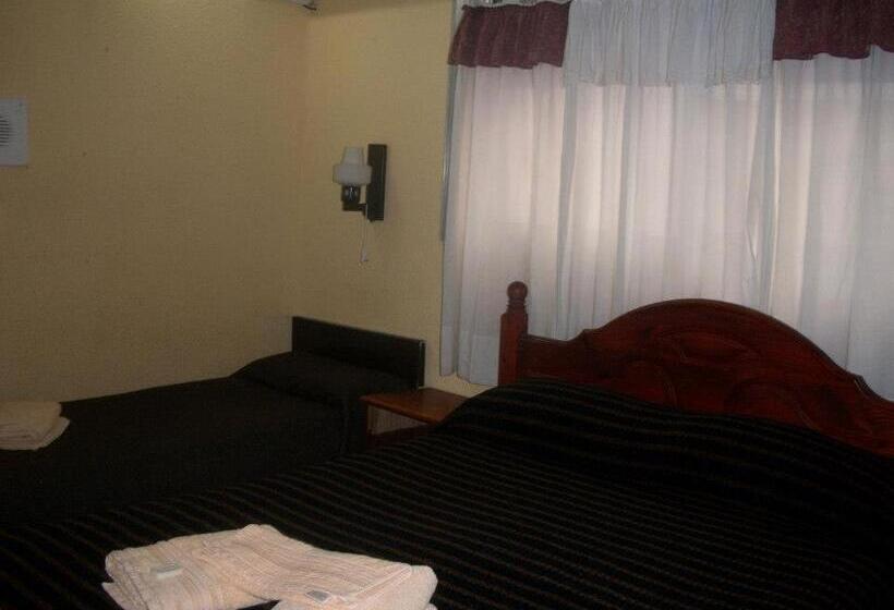 Четырехместный Номер Стандарт, Royal