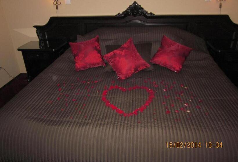 デラックススタジオ, Conacul Benke