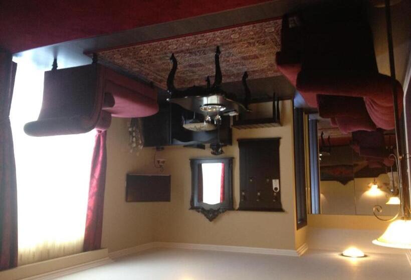 デラックススタジオ, Conacul Benke