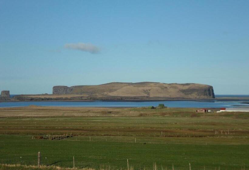 اتاق خانوادگی با سرویس بهداشتی مشترک, Guesthouse Reynir