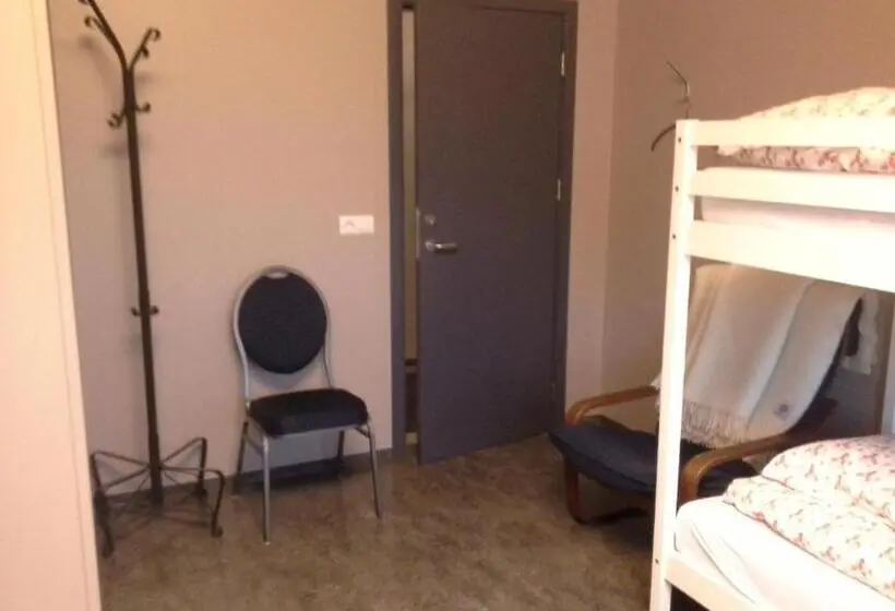 اتاق خانوادگی, Guesthouse Reynir