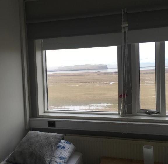 اتاق استاندارد, Guesthouse Reynir