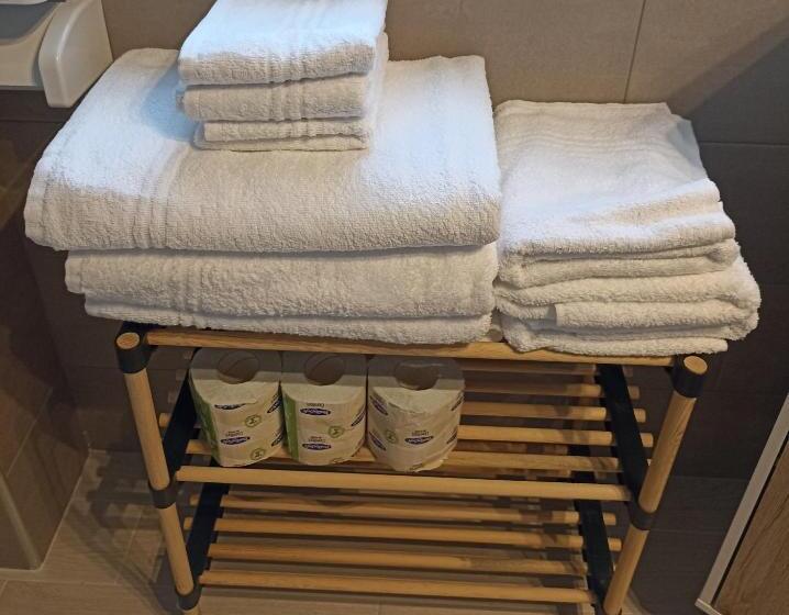 غرفة قياسية ثلاثية, B&b Casa Gabriele